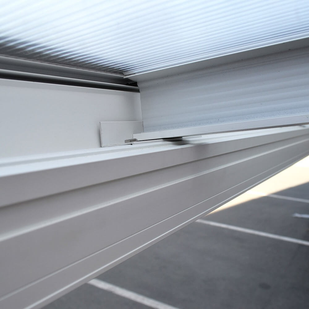 Terrassenüberdachung 557 / 564 x 303 / 300 x 278 / 226 cm Weiß