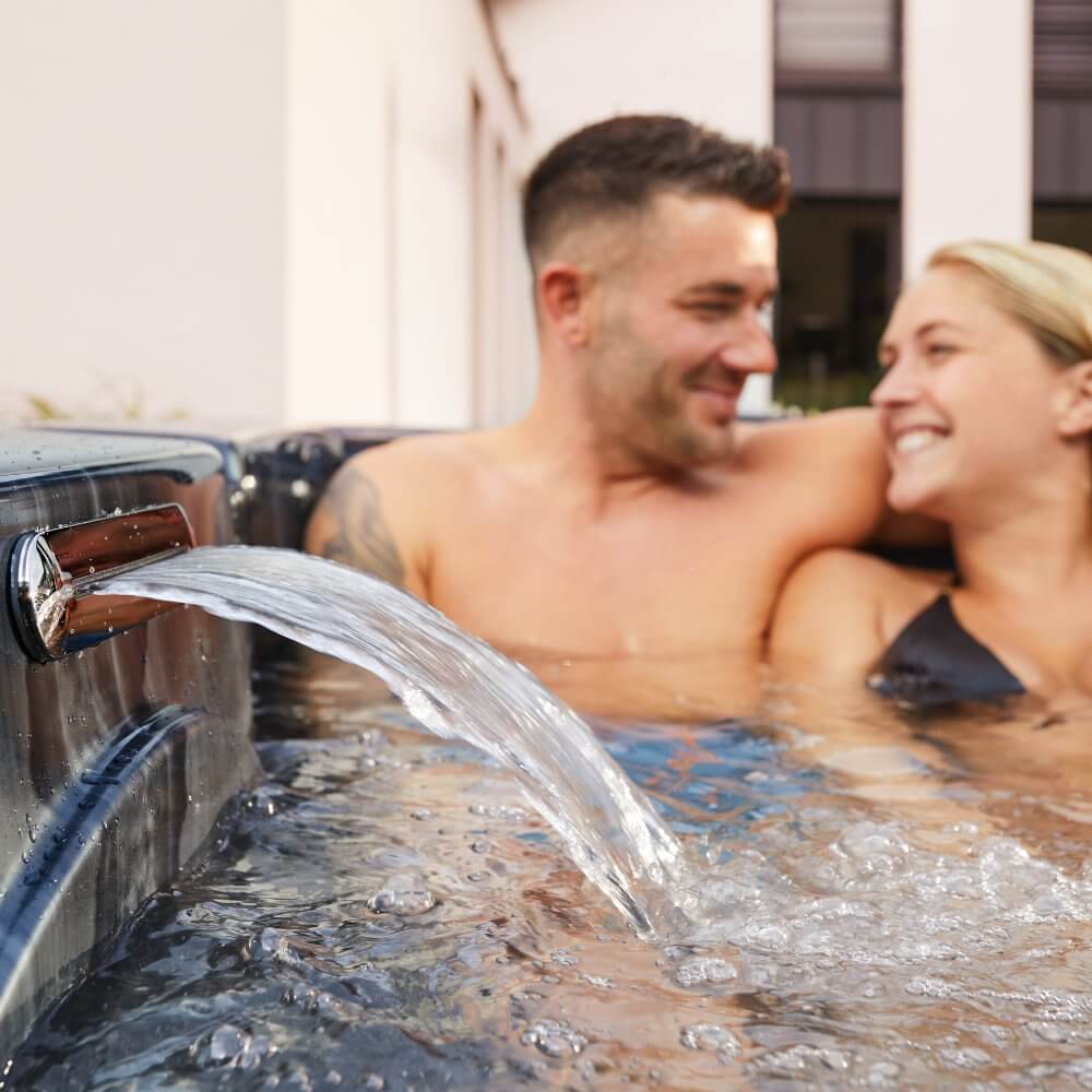 Outdoor Whirlpool BLACK MARBLE PURE - 210 x 160 cm für 3 Personen