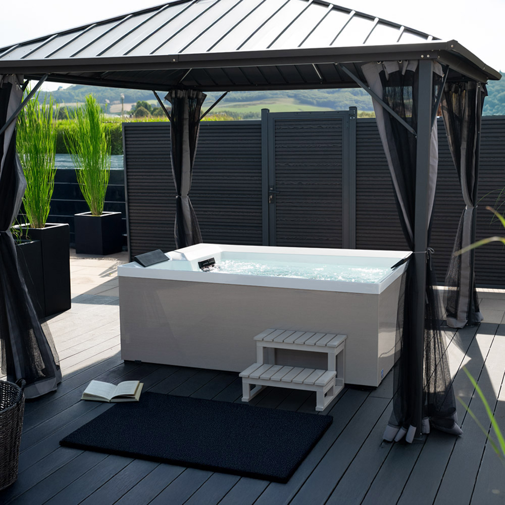 Outdoor Whirlpool NIMBUS DELUXE mit Treppe und Thermoabdeckung - 190 x 140 cm für 2 Personen