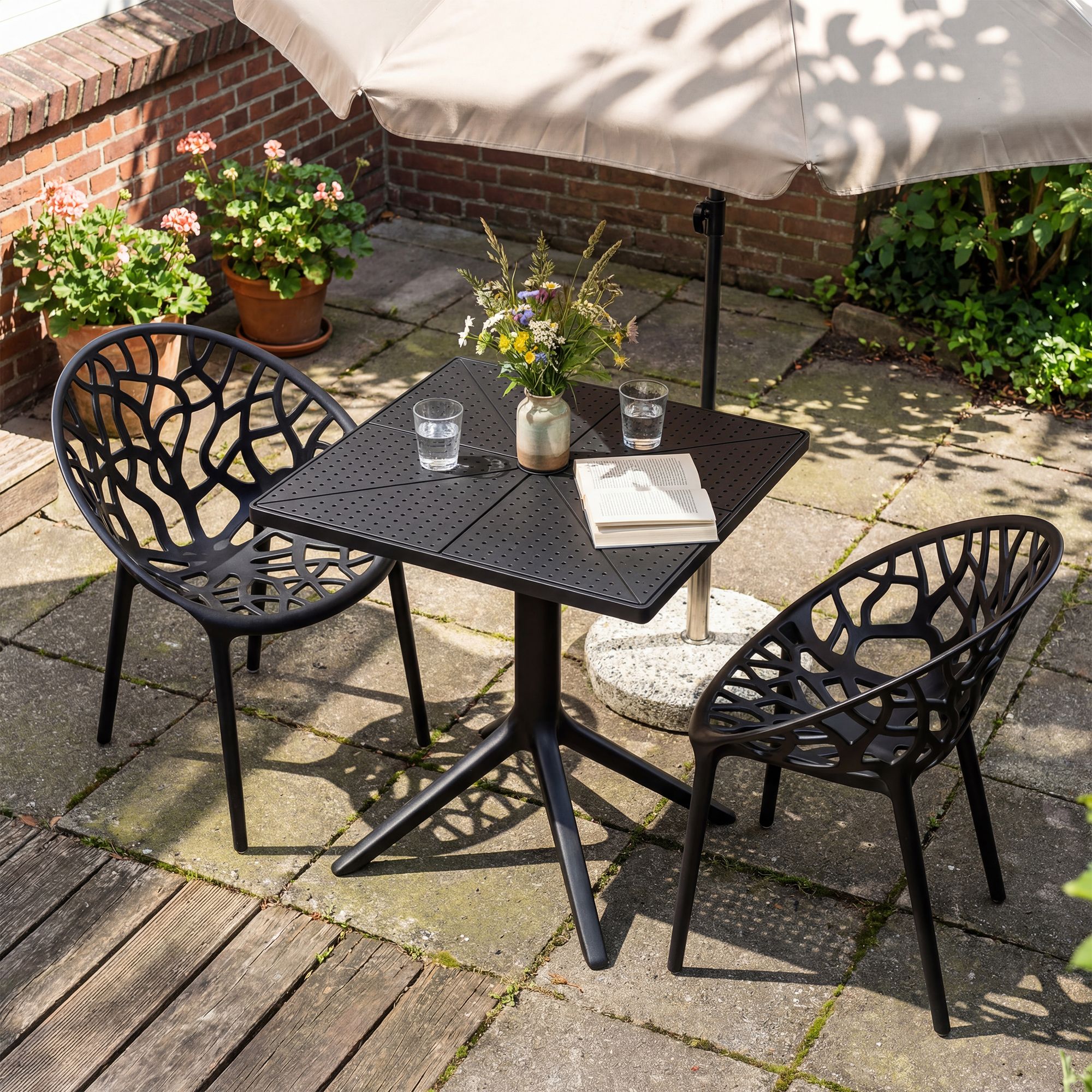 Gartenmöbel-Set Neriva mit 2 Stühlen, schwarz