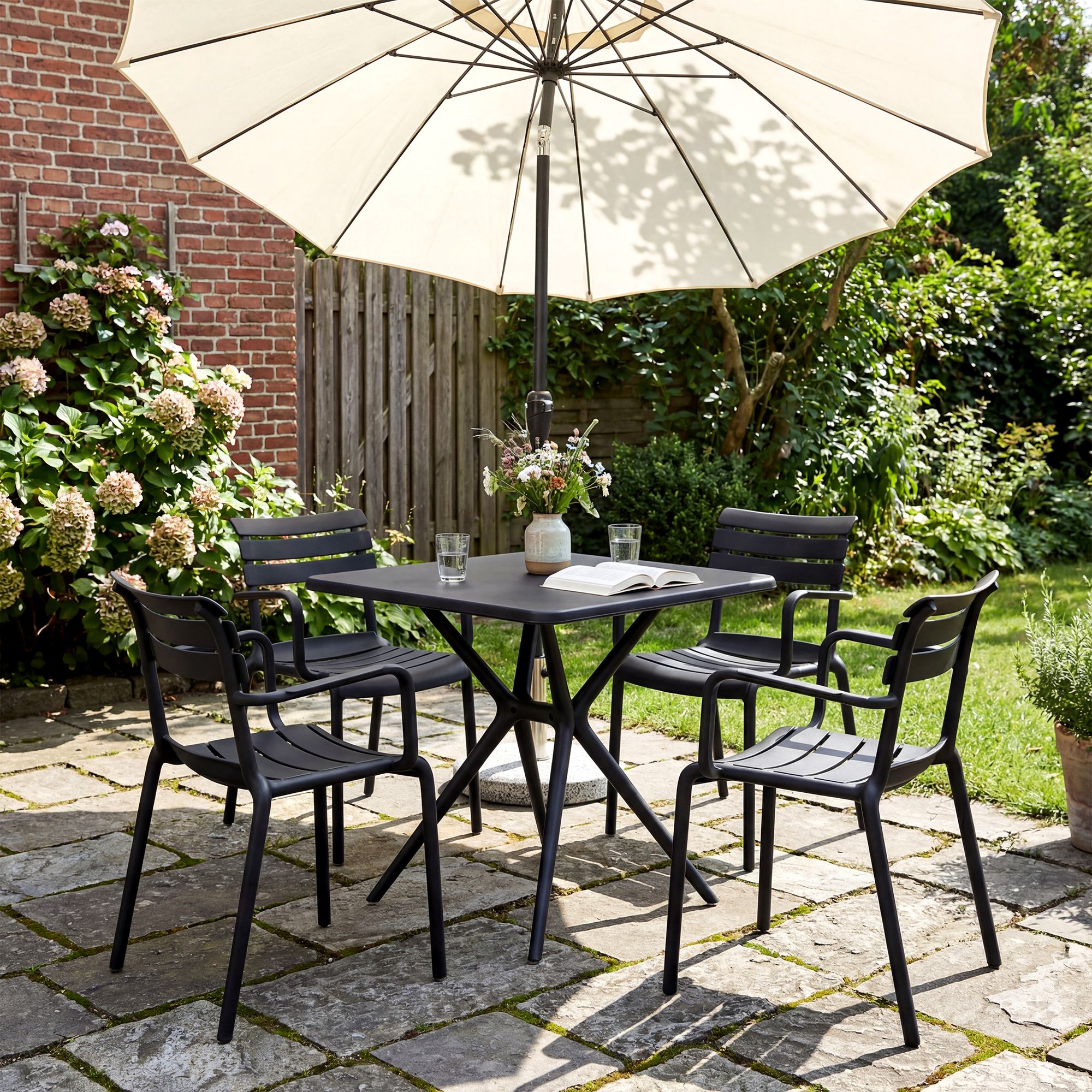 Gartenmöbel-Set Avena mit 4 Stühlen, schwarz