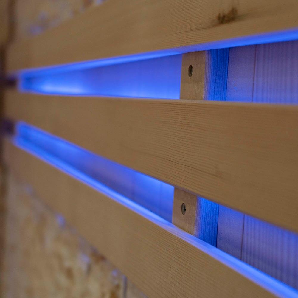 Traditionelle Sauna mit Kunststeinwand SKYLINE BIG XL - 200 x 200 cm für 6 Personen
