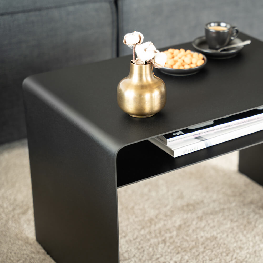Beistelltisch aus Metall ZIMA - 58 x 38 cm Schwarz Made in Germany