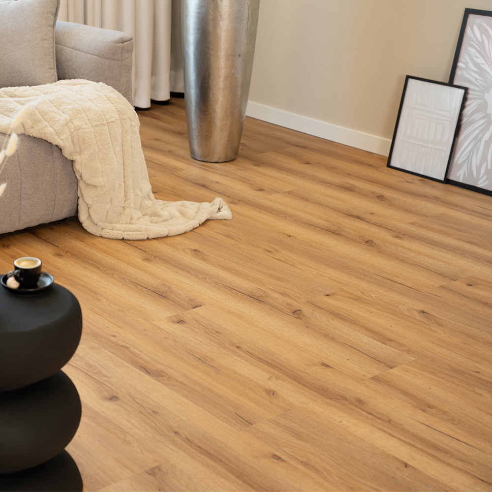 Klick-Vinylboden mit Trittschall LOMEA Nussbaum - 20 m²