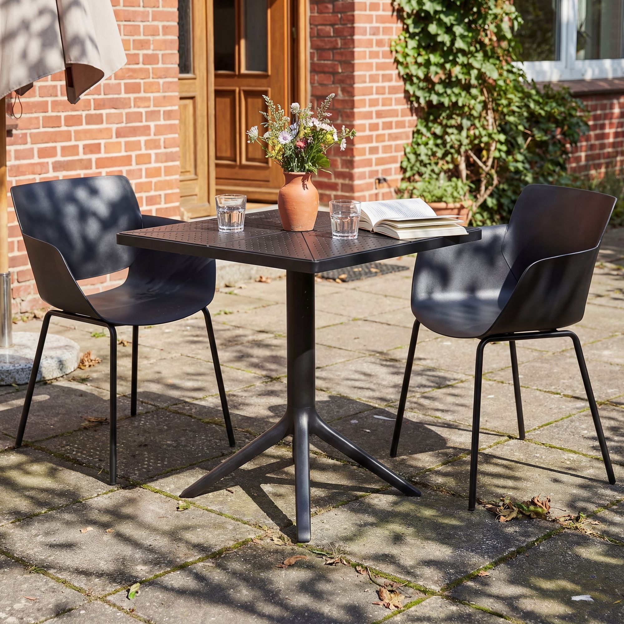 Gartenmöbel-Set Norva mit 2 Stühlen, schwarz