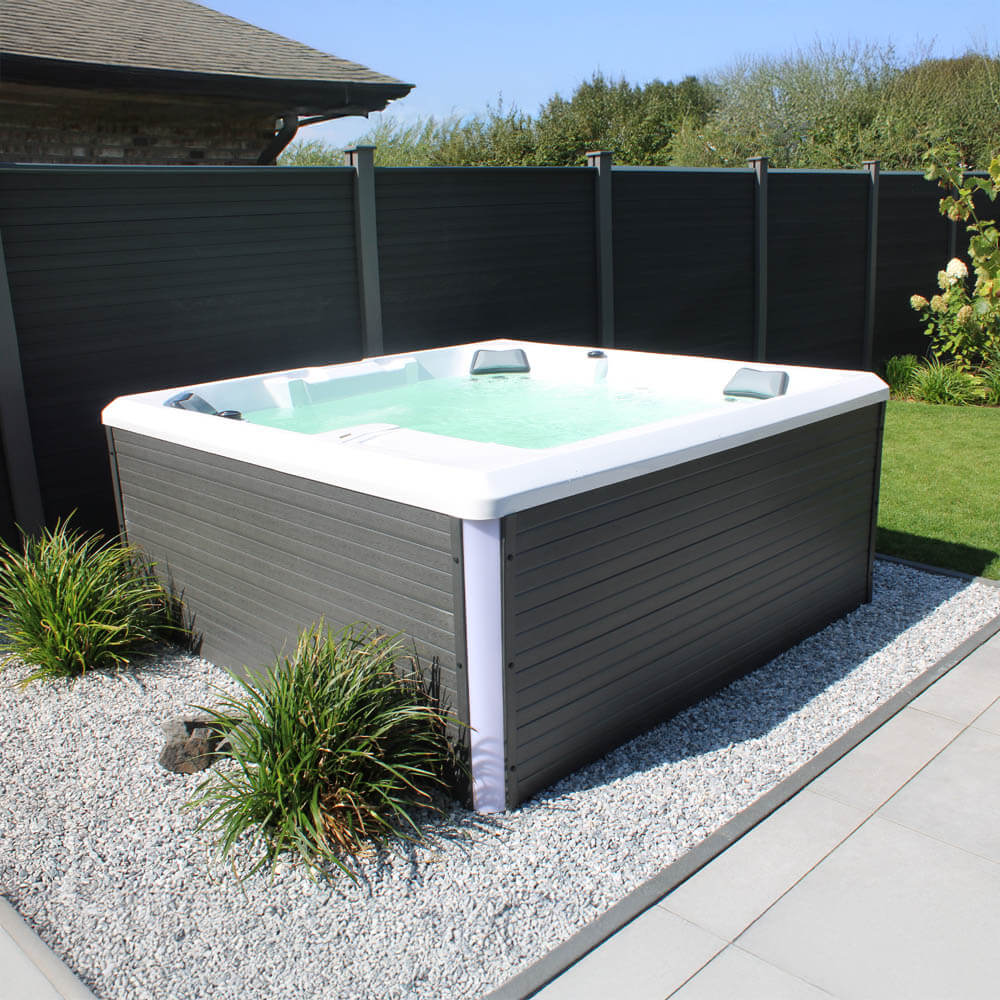 Outdoor Whirlpool mit Treppe und Thermoabdeckung STREAM BIG - 207 x 207 cm für 5 Personen