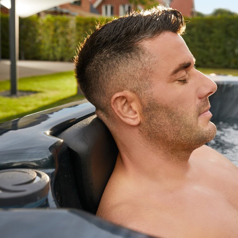 Outdoor Whirlpool BLACK MARBLE PURE - 210 x 160 cm für 3 Personen