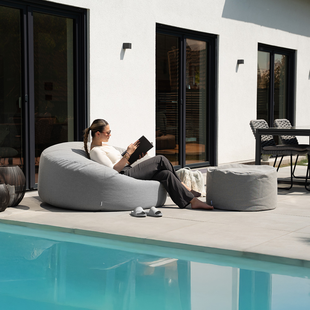 XXL Outdoor Sitzsack CLOUD mit Hocker - Hellgrau