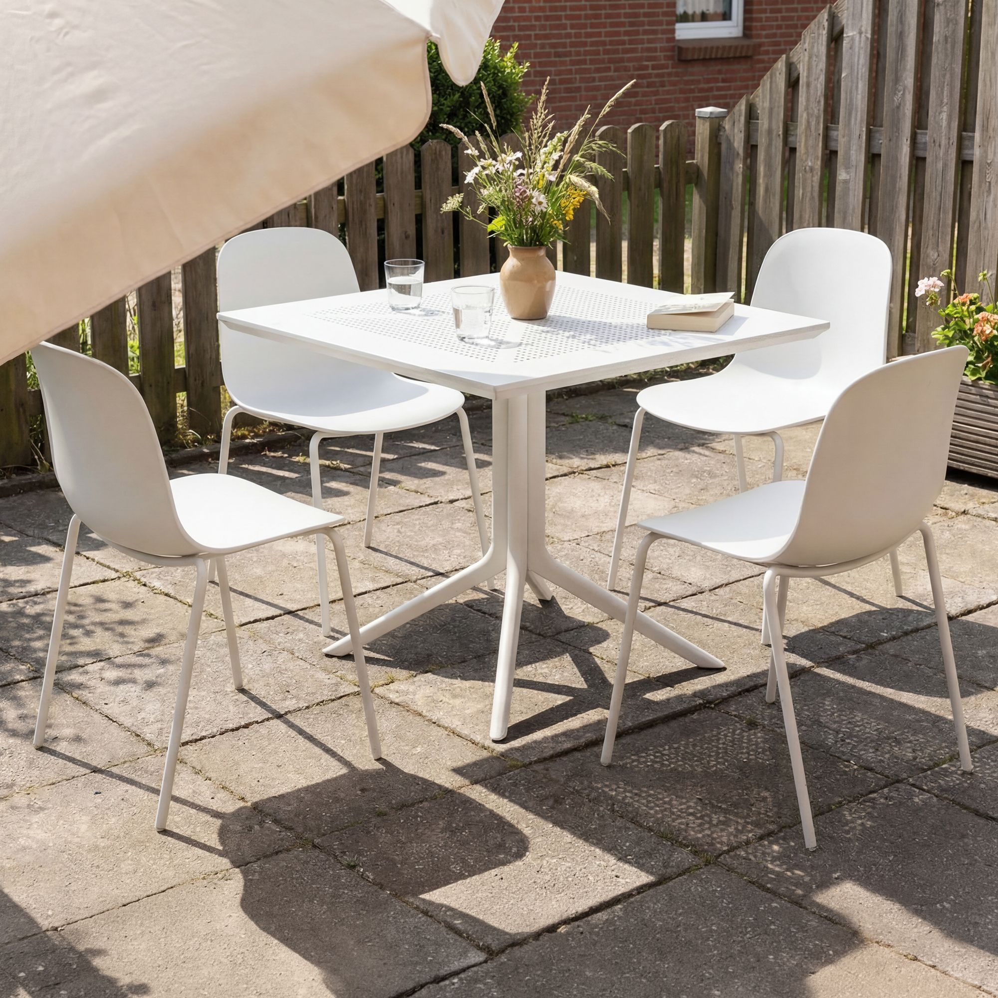 Gartenmöbel-Set Zeron mit 4 Stühlen, weiß