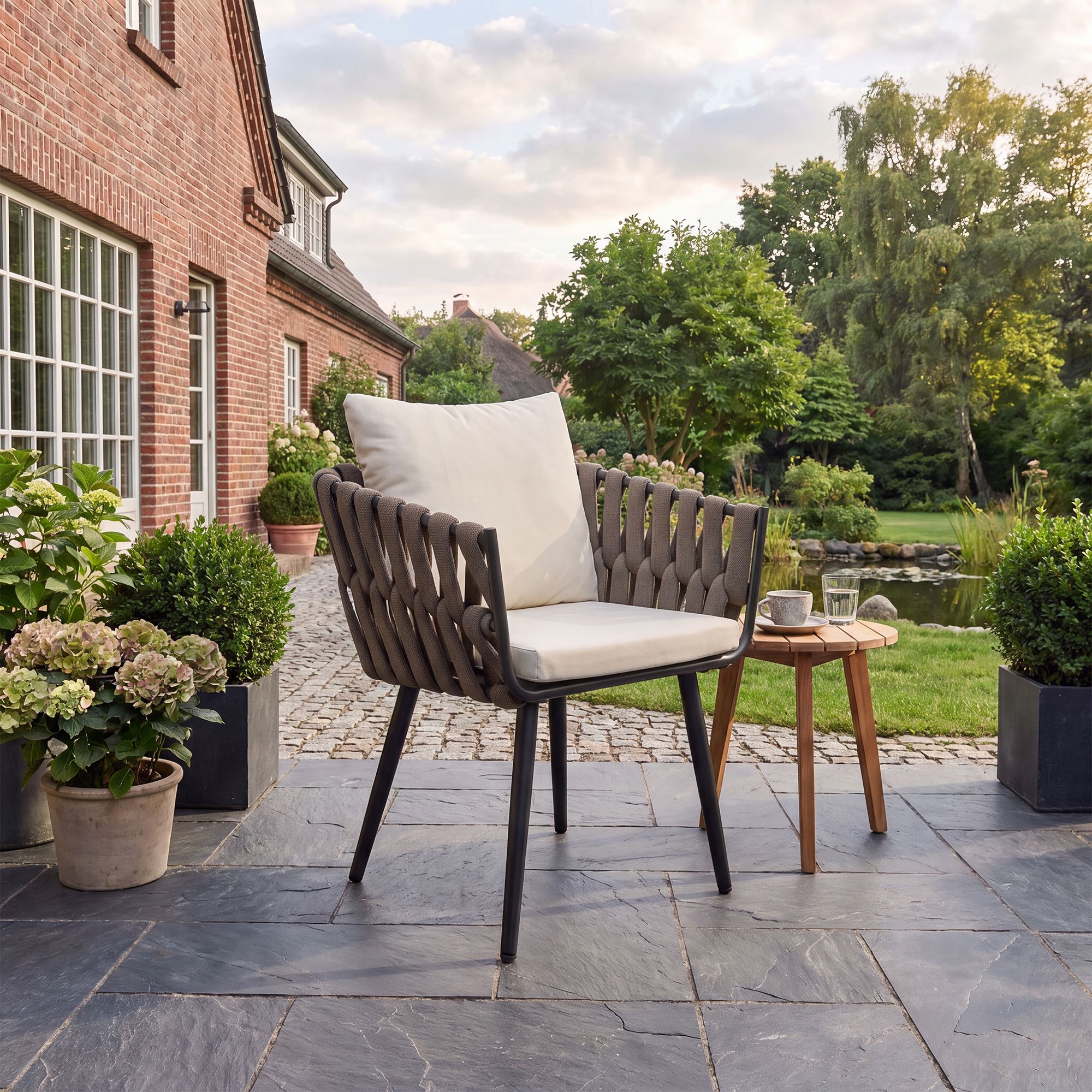 Gartenstuhl Lombardia Taupe mit Sitzkissen, creme